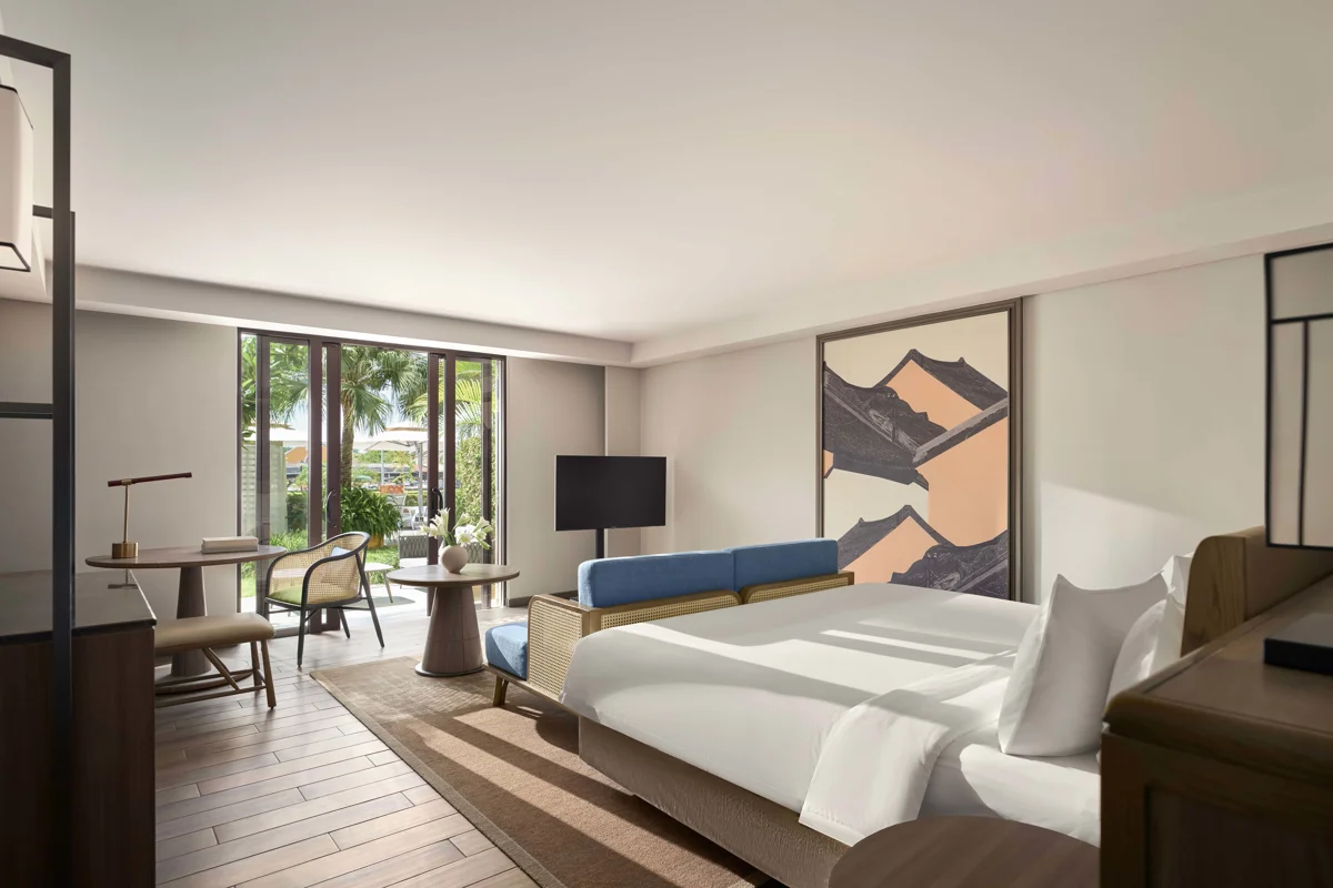 Celebrating cultural connection, the light-filled guestrooms feature luxurious bathrooms and modern design details that balance nostalgic character with contemporary energy.